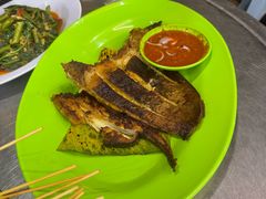 -明记烧鱼美味店