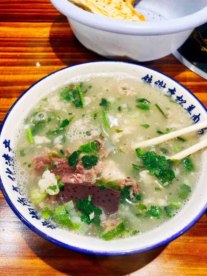 铁谢李松祖传羊肉汤馆-"非遗,本地朋友带来的 从龙门开了40分.