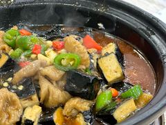臭豆腐子烧肥肠-江城燕子大排档(江汉路步行街店)