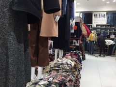 -优衣库(洛阳中州万达广场店)