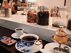 -Café Monson