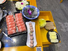 -憨孃孃·重庆老火锅(红山黑金店)