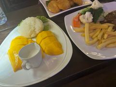 -Green Tree Rest. & Pub