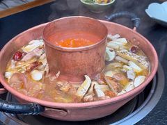 -菌自由丨野生菌火锅特色庭院餐厅(丽江古城店)