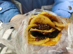 -老鼓楼麻辣烫夹馍