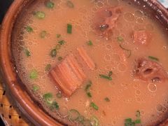 湖北筒骨莲藕汤-在莲野·湖北民间菜·头牌松滋鸡(光谷步行街店)
