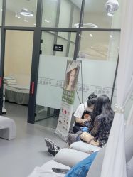 -进巍美甲美睫