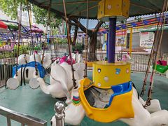 -顺德大良半月城游乐场