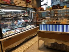 面包甜点陈列柜-巴黎贝甜(右安门店)