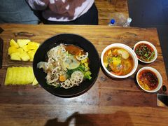 -万记麻辣烫国展总店