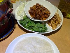 -关东小磨东北菜(上海长风大悦城店)