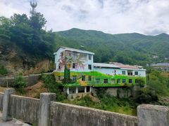 -镇坪县曙坪小学