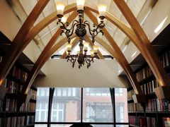 -钟书阁(松江泰晤士小镇店)