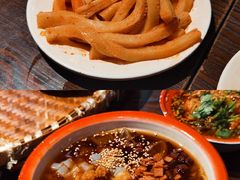冰粉-爆炸头阿姨小四川正宗川味小吃(无任何分店)