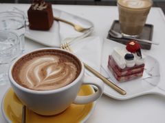 -UNI UNI(环亚凯瑟琳店)