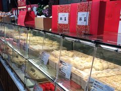 面包甜点陈列柜-清真全盛斋传统糕点(西羊市店)