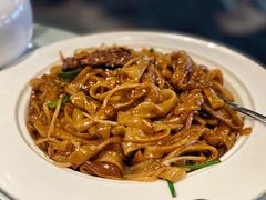 干炒牛河-新加坡瑞珍•海河观景餐厅