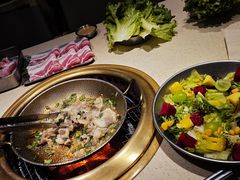 -蚂蚁洞·烤肉大营地(上海静安大悦城店)