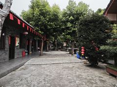 -周老三跷脚牛肉·全牛火锅(非遗传承店)