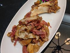 椒盐咸香蹄-碧丽宫大酒店(召稼楼店)