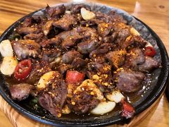 -老东镇啤酒屋海鲜加工·蒸汽海鲜·海鲜烧烤(台东店)