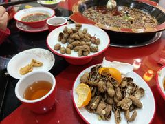 -烧哥美蛙肥肠鱼火锅·十五年社区店