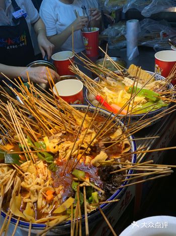 对于夜市，我是持有观望的态度
