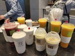 取饮料台-奈雪的茶(亨特国际广场店)