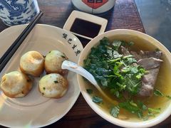 牛肉粉丝汤-哑巴生煎(临顿路店)