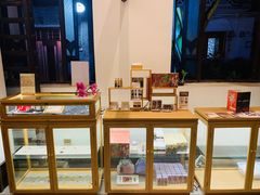 面包甜点陈列柜-归觅·西关小姐人文艺术馆(荔枝湾店)