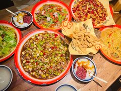 红豆稀饭-泥糊破店小酒馆·团建聚餐(南京西路店)