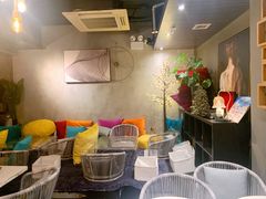 等位区-layback cafe & bar