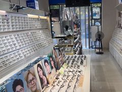 -诺柯视眼镜-蔡司依视路官方工厂店(淞南一店)