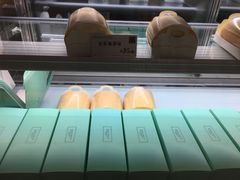 -顶东面包花园·生日蛋糕(世博店)