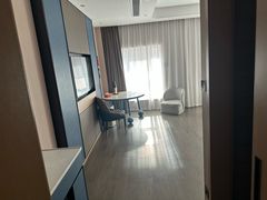 -广州南站万科中心亚朵酒店