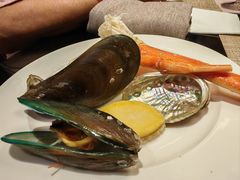 -广州万富希尔顿酒店·感趣自助餐厅·金秋蟹宴生蚝海鲜刺身