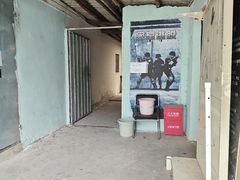 -东湖小天池真人CS彩弹野战基地
