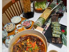 -刘姐啤酒鱼民族演艺餐厅(西街总店)