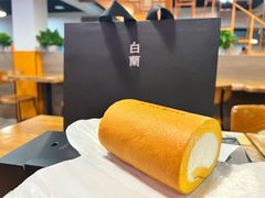-白蘭BLANK(杭州湖滨银泰in77C区店)
