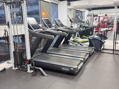 -坚果健身24小时工作室(定西路店)