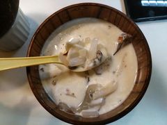 -志龙皇冠吃货椰子铺