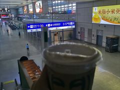 -星巴克(上海虹桥站2A检票口)