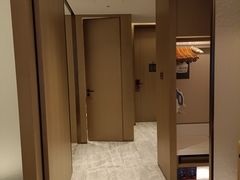-深圳国际会展中心希尔顿酒店(前海华发冰雪世界店)