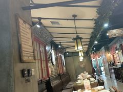 -东口码头·烧鸽子·鱼头泡饼·地方菜(金鹰悦城店)