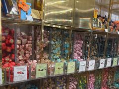-VENCHI 闻绮(上海佛罗伦萨小镇店)