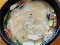 -桥香园过桥米线(国贸店)