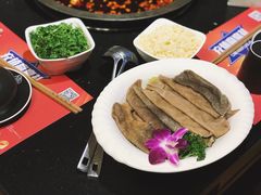 -楠柏弯休闲山庄(梨花溪店)