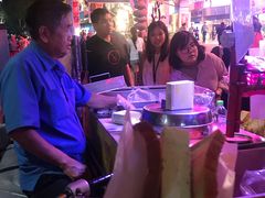 -詹爷爷乌节路街头冰淇淋