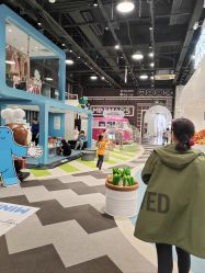 -MINI MARS KIDS CLUB亲子家庭中心(长宁天山店)