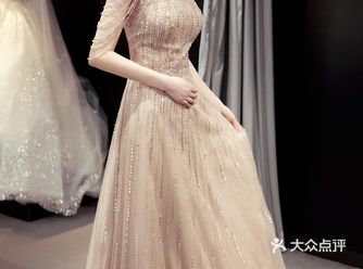 香槟的酒国里，流苏垂涎如半遮面的你